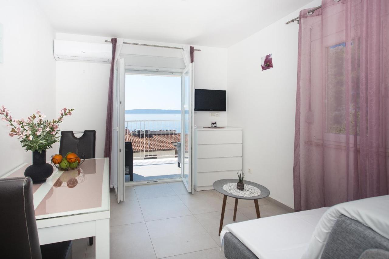 Apartments Bandic - 30 Meters To The Beach Trogir Bagian luar foto